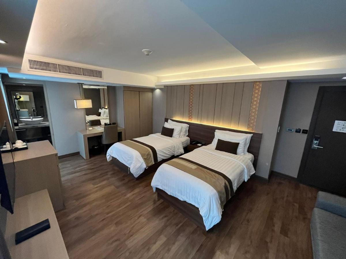Arte Hotel - Sha Extra Plus Бангкок Экстерьер фото