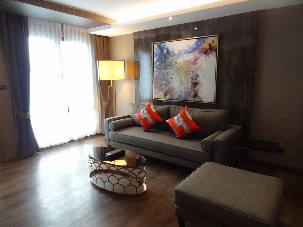 Arte Hotel - Sha Extra Plus Бангкок Экстерьер фото