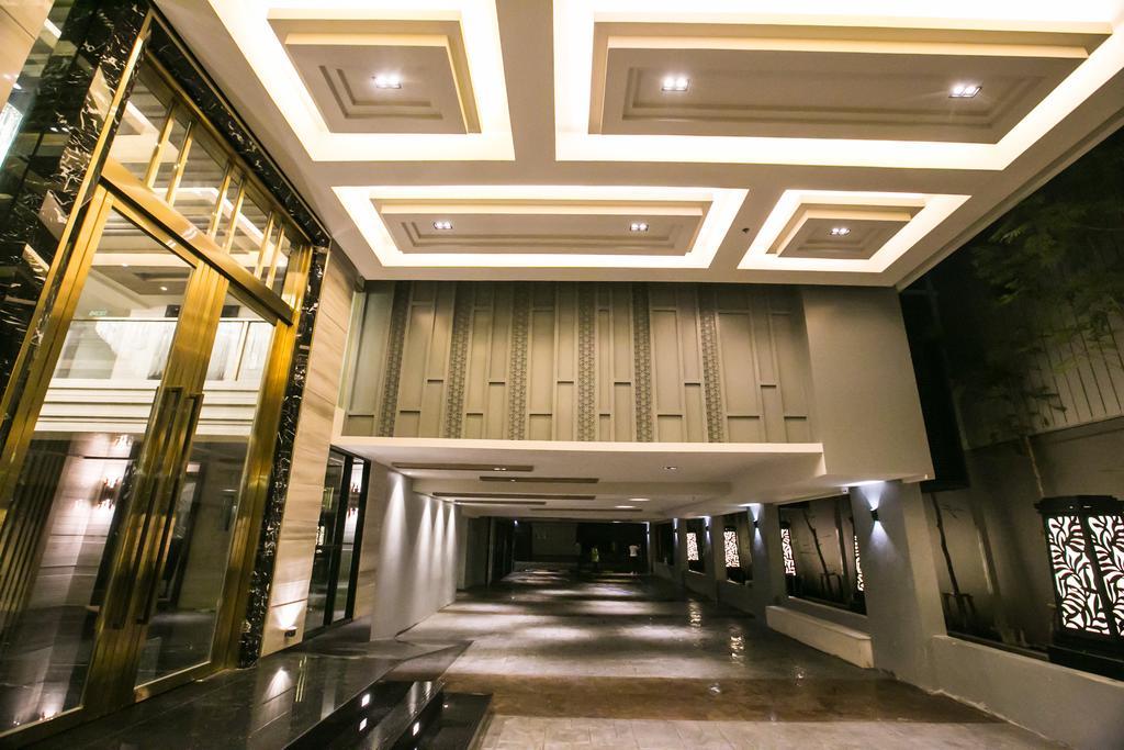 Arte Hotel - Sha Extra Plus Бангкок Экстерьер фото
