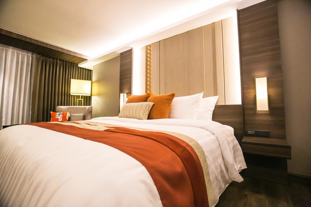 Arte Hotel - Sha Extra Plus Бангкок Экстерьер фото