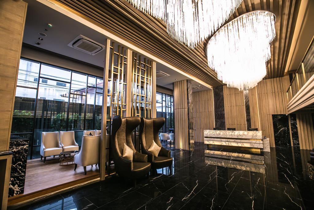 Arte Hotel - Sha Extra Plus Бангкок Экстерьер фото