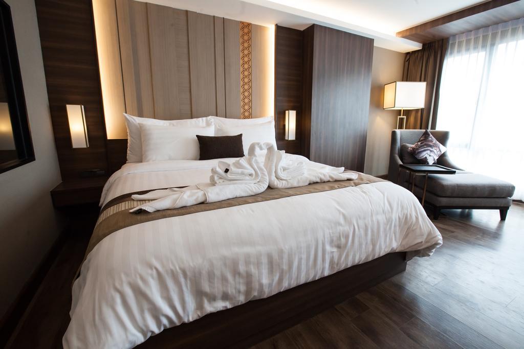 Arte Hotel - Sha Extra Plus Бангкок Экстерьер фото