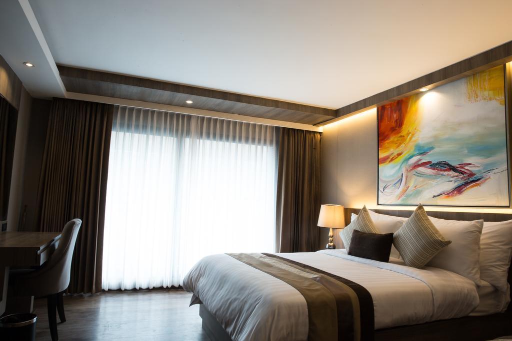 Arte Hotel - Sha Extra Plus Бангкок Экстерьер фото