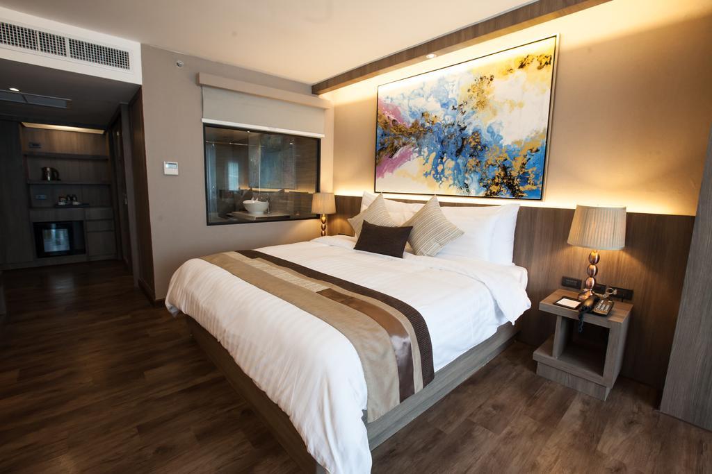 Arte Hotel - Sha Extra Plus Бангкок Экстерьер фото