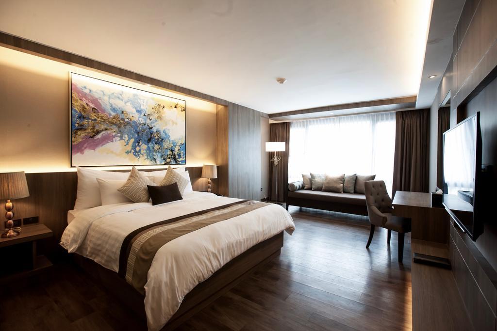 Arte Hotel - Sha Extra Plus Бангкок Экстерьер фото