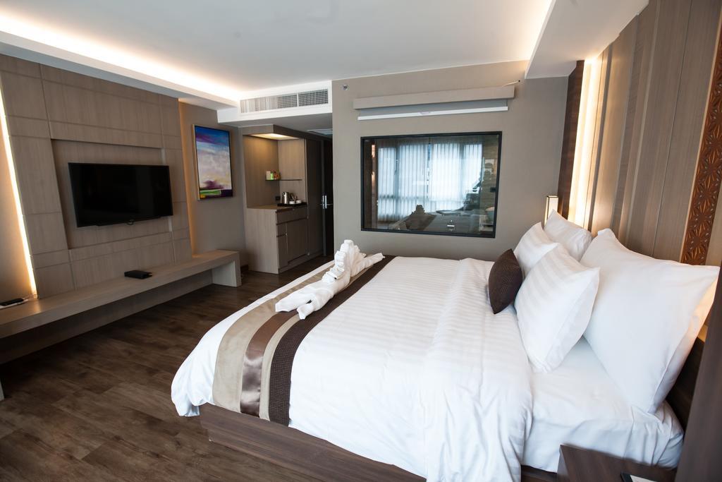 Arte Hotel - Sha Extra Plus Бангкок Экстерьер фото