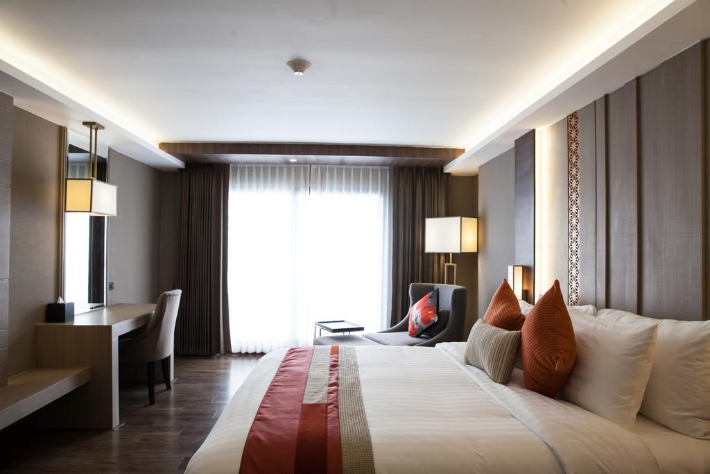 Arte Hotel - Sha Extra Plus Бангкок Экстерьер фото