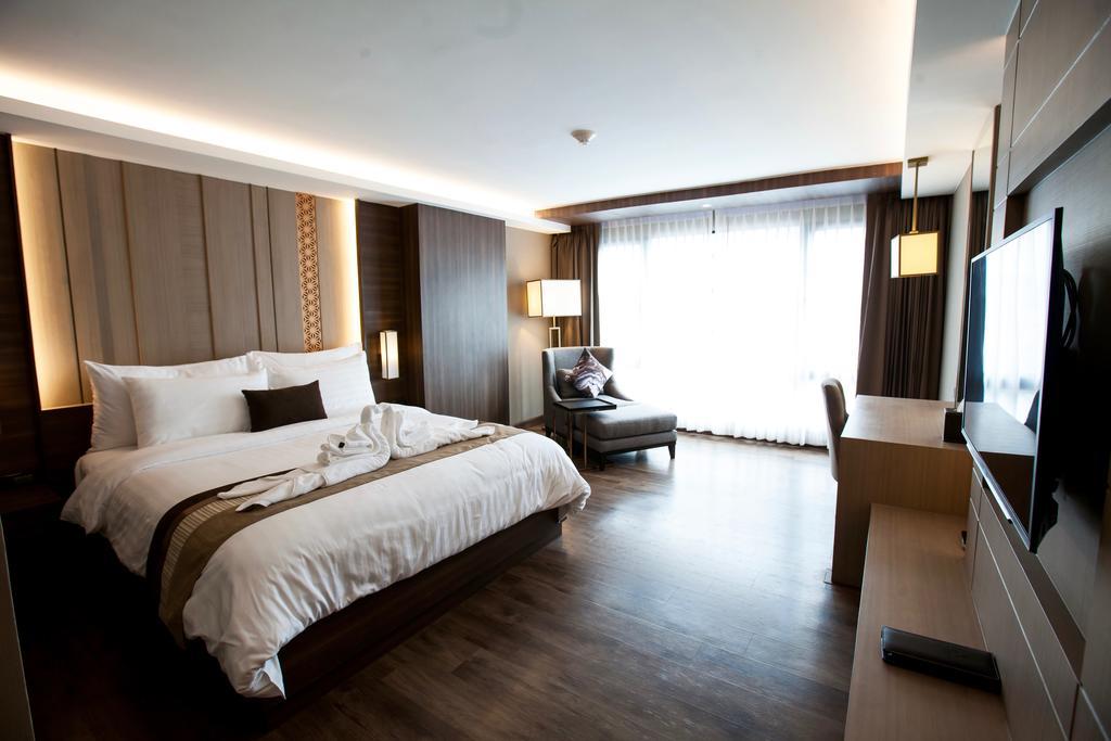 Arte Hotel - Sha Extra Plus Бангкок Экстерьер фото